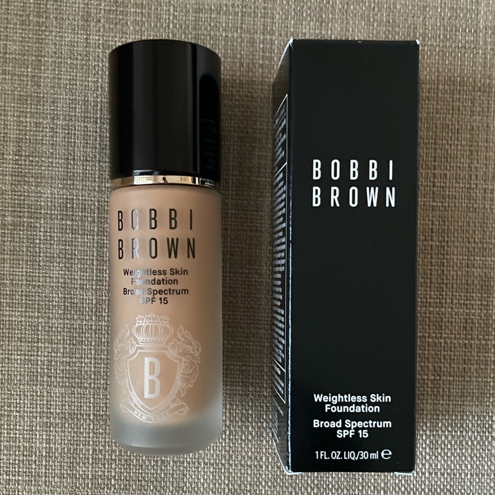 Bobbi Brown Weightless Skin Foundation SPF 15 - Neutral Natural N-050